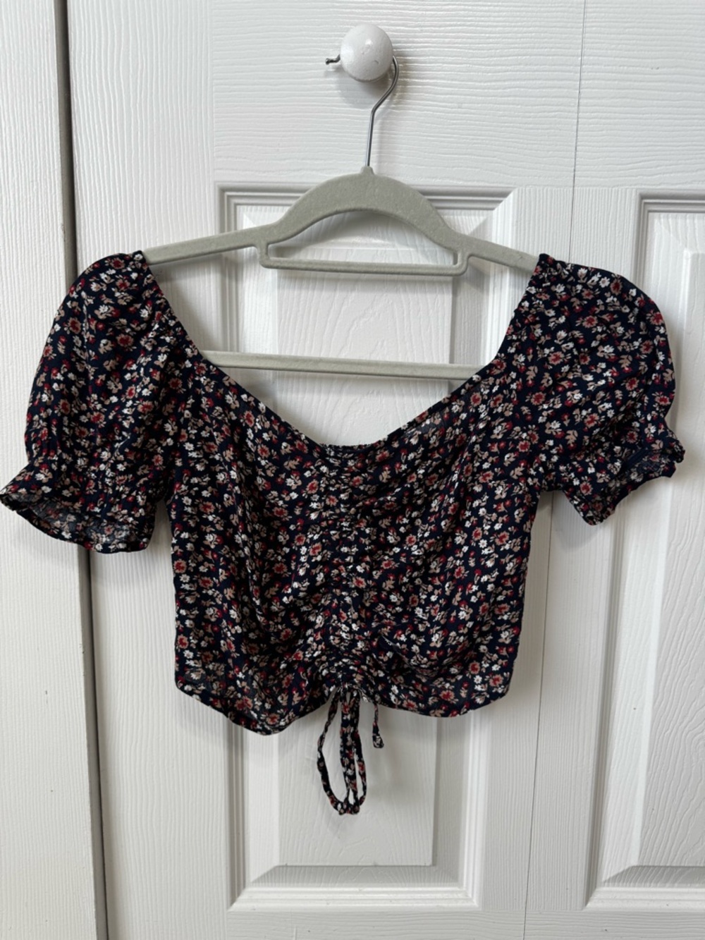 Hollister Floral Crop Top Women’s XS Navy Blue Puff Sleeve Ruched Tie Front